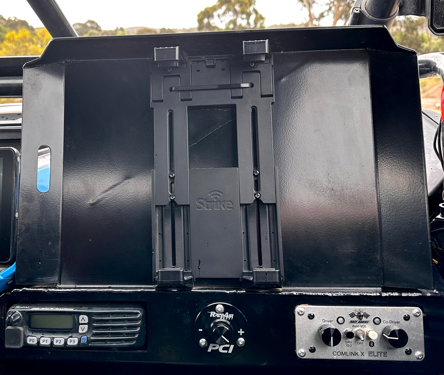 MONSTER MAVERICK R TABLET & GPS MOUNT