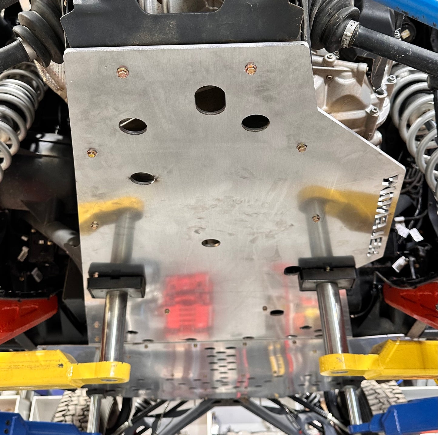 MONSTER MAVERICK R REAR SKID PLATE